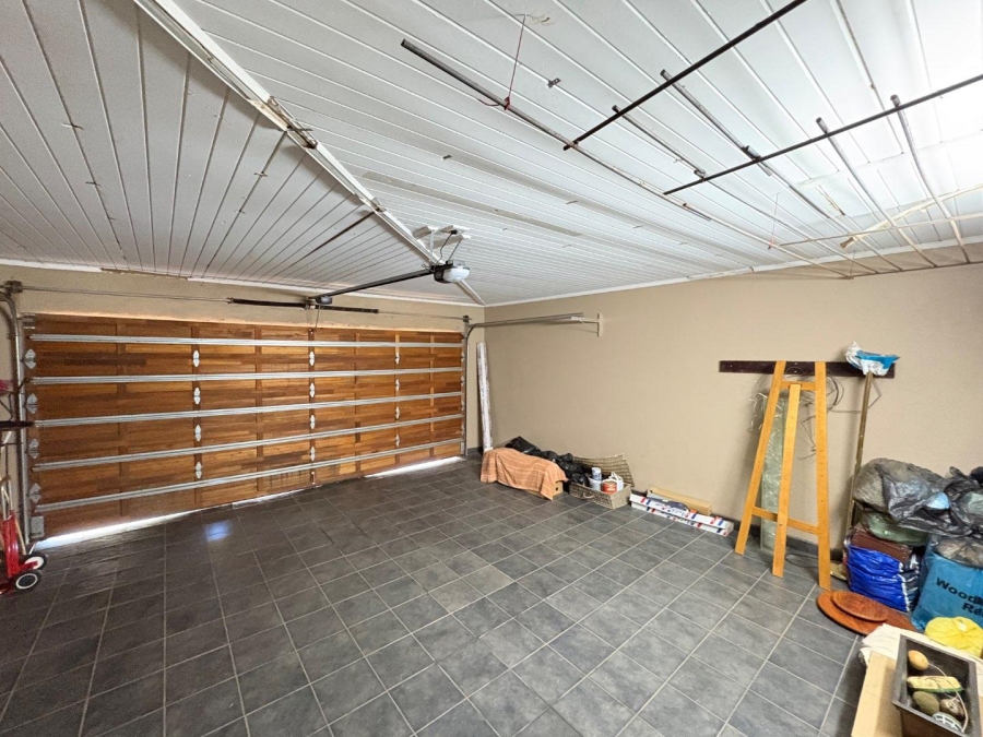 4 Bedroom Property for Sale in Woodland Hills Free State